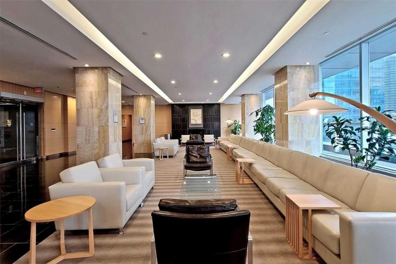 Newly Renovated Cozy Condo/Union Station Toronto Luaran gambar