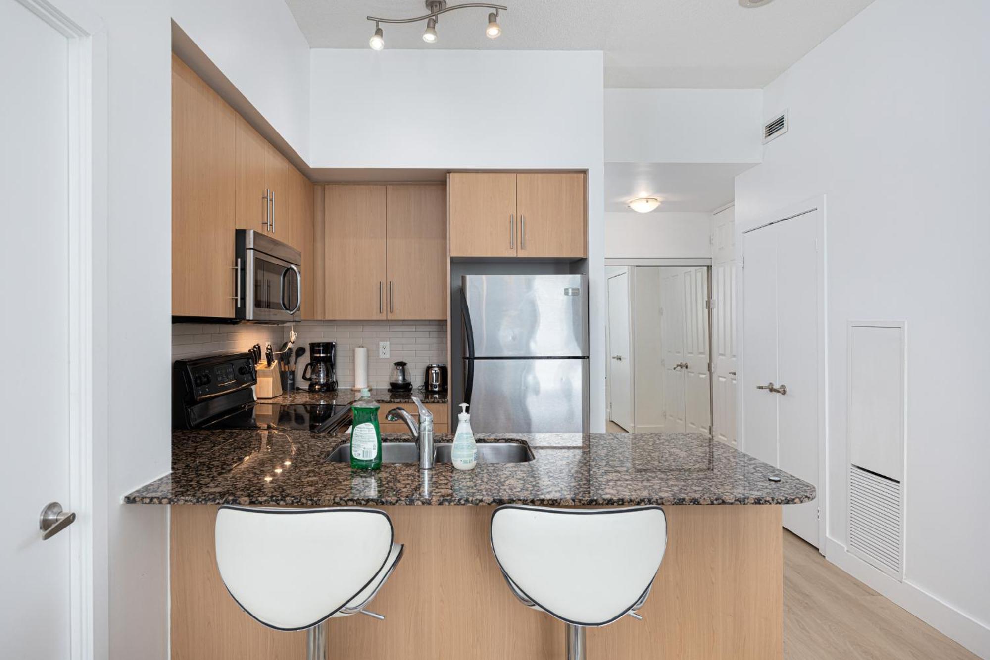 Newly Renovated Cozy Condo/Union Station Toronto Luaran gambar